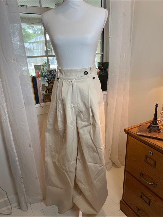 Nasty Gal Pants - Nasty Gal Cream High-Waist Wide-Leg Pants size 4. NWT!